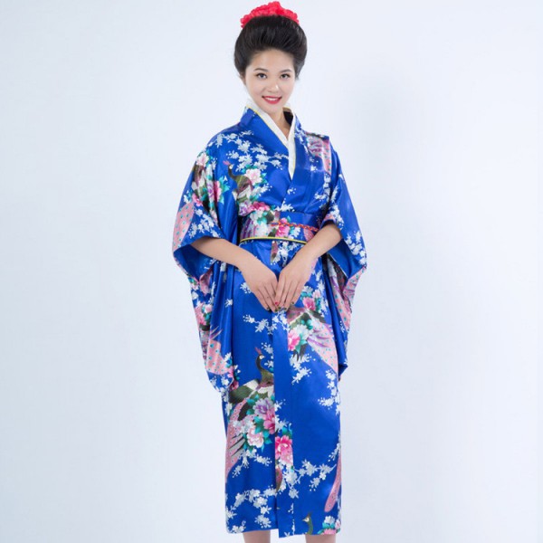 Red royal blue turquoise women traditional Japanese kimonos silk robes ...
