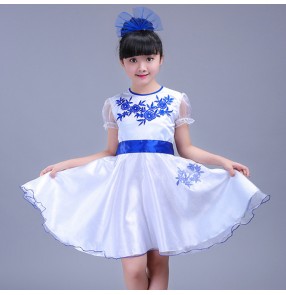 Kids china folk dance dresses for kids children white and blue boy school chorus performance competition singers dance outfits