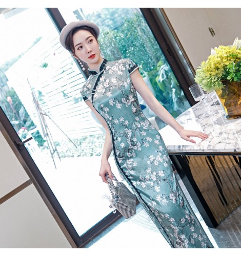 Traditional Chinese Women's Dresses : Chinese dress retro qipao dress ...