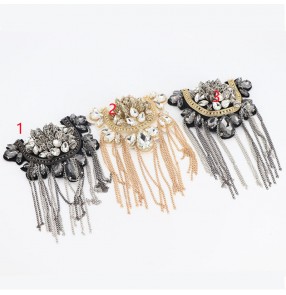 2pcs Epaulettes with diamonds and tassels singers host stage performance Fashion punk style coat blazer shoulder accessories metal fringed epaulettes Pin brooch