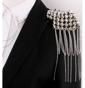 2pcs Fashion Rivet Tassel Epaulettes for adult kids singers jazz dance stage performance blazers suit shoulder accessories night club bar dance shoulder  Epaulettes