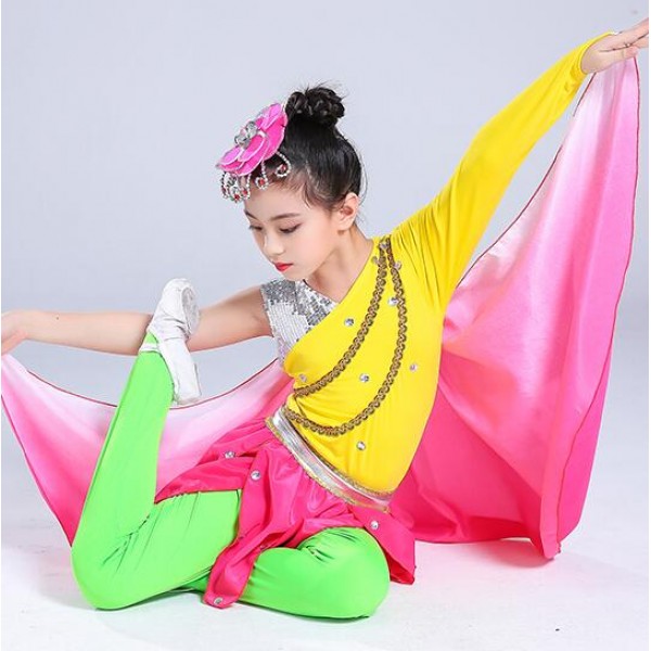Girls singers dancer modern dance costumes children stage performance ...