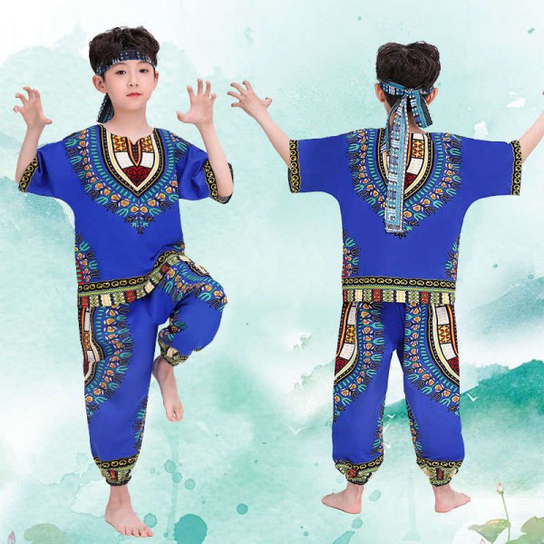 Costumi per spettacoli di tamburi africaniCostumi per spettacoli di tamburi africani  
