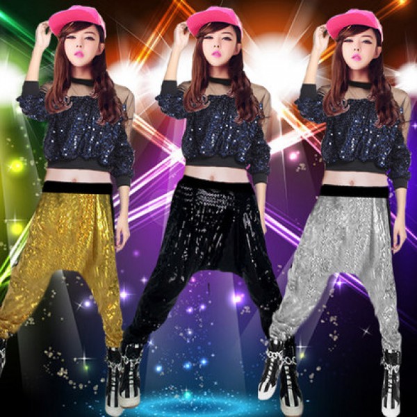 black and gold hip hop outfit