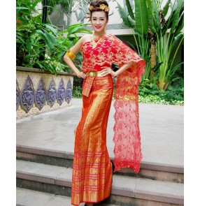 Chinese traditional Yi minority dance costumes Thailand oriental photography drama queen brides cosplay dresses