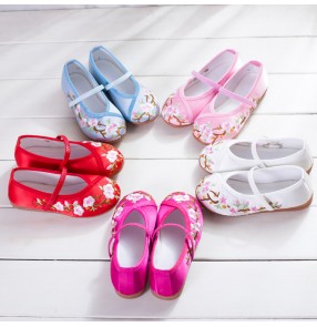 Embroidery Flower Shoes For Girl Children Folk Dancing Girls Shoes Slip-on Floral Flats Casual Kids Shoes