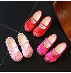 Girls chinese folk dance shoes kids children embroidery pattern ancient dancing drama photos cosplay rubber soft soles stage performance flats shoes 