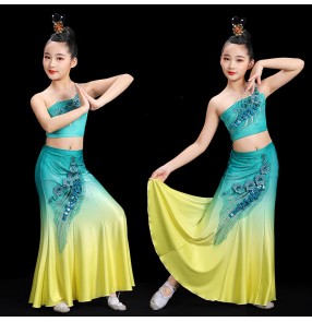 Girls kids green with yellow gradient colored pecock dai thai dance costumes chinese folk dance dresses for children belly dance mermaid dresses 