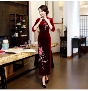 Long velvet Wine purple blue Chinese dress oriental retro embroidered flowers qipao dress for women cheongsam banquet choir host miss etiquette model dress for lady