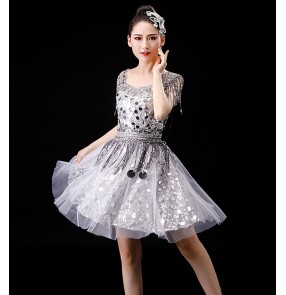 Modern dance costume silver sequins jazz dance dresses for women girls tassel opening dance singers performance costume jazz cheerleading dance dress for women