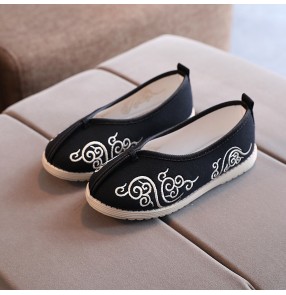 Old Beijing handmade children embroidered shoes Chinese style boys emperor sordsman cosplay Hanfu shoes wushu dance performance shoes canvas shoes