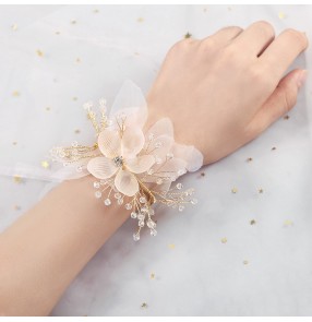 Singer chorus stage performance Wrist flower bridesmaid sister hand flower bridal bracelet wedding wedding accessories Korean wedding dress jewelry