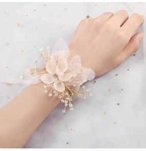 Singer chorus stage performance Wrist flower bridesmaid sister hand flower bridal bracelet wedding wedding accessories Korean wedding dress jewelry