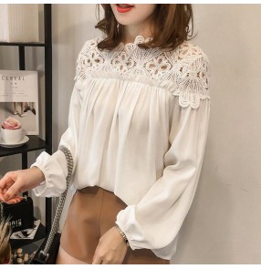 Spring Korean style women's white Large Size Loose blouses shirts Lantern Sleeve Chiffon Shirt Fashion Lace Crochet Hollow Long Sleeve Base Top
