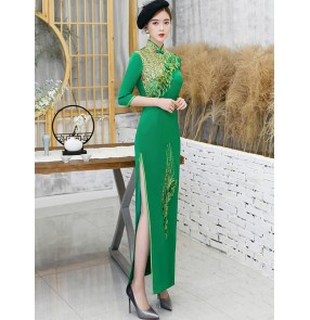 Women green colored chinese dresses oriental traditional qipao dresses host singers cheongsam miss etiquette show dresses