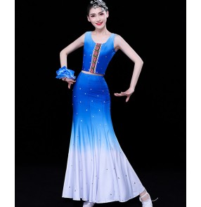 Women's blue gradient colored chinese folk dance costumes dai minority ethnic peacock dance costumes belly dance fishtail skirts